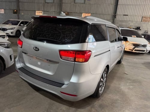 Kia Carnival 2015