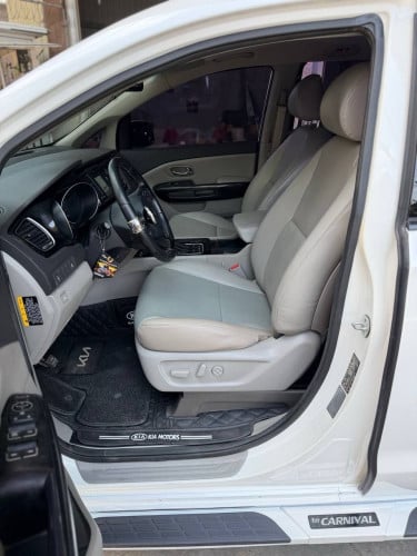 Kia Carnival 2015full