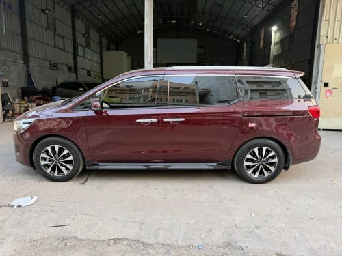 Kia carnival 2015full option ទ្វាអូតូបី