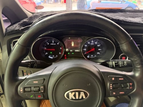 Kia Carnival 2017full option ទ្វាអូតូបី