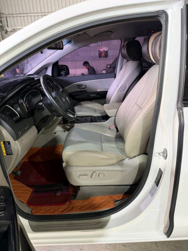 Kia carnival 2017full option ទ្វាអូតូ3