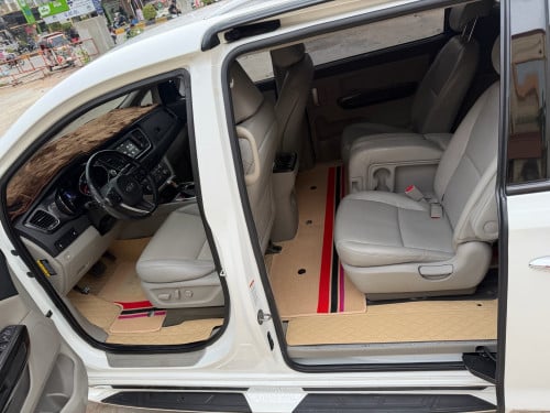 Kia Carnival 2020 ទ្វារអូតូ