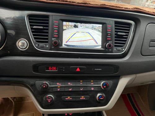 Kia Carnival 2020 ទ្វារអូតូ