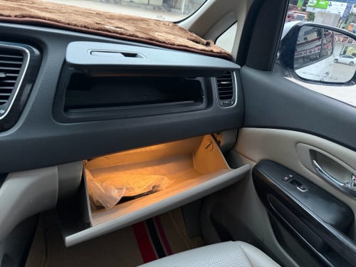 Kia Carnival 2020 ទ្វារអូតូ
