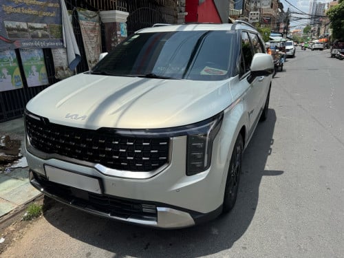 Kia Carnival 2025 full options លក់តំលៃស្មើនឹងoptions ធម្មតា