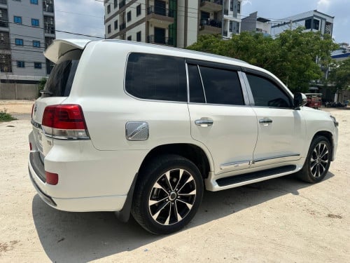 Land Cruiser 2008up2020 មានទូរទឹកកអត់បើកដំបូល