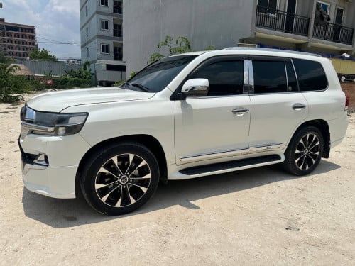 Land Cruiser 2008up2020 មានទូរទឹកកអត់បើកដំបូល