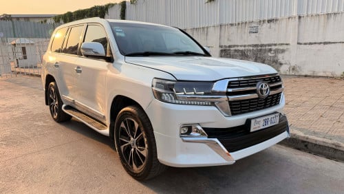 Landcruiser 2010 Upgrade 2021អារ៉ាប់ ហ្វូល បេីកតំបូល ទូទឹកកក ធានាឡានស្អាត