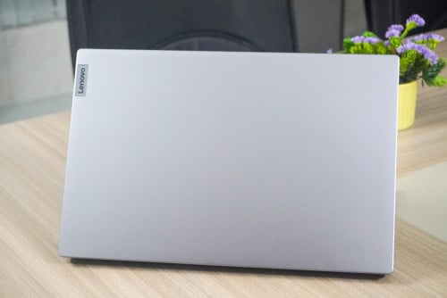 Lenovo V15-Gen4
