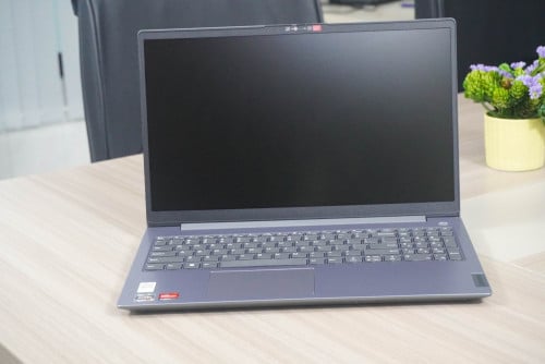 Lenovo V15-Gen4