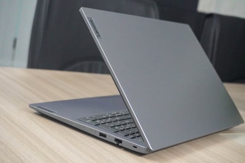 Lenovo V15-Gen4