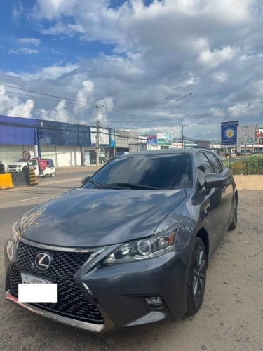 Lexus CT200h 2013 For Rent /出租