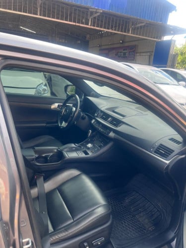 Lexus CT200h 2013 For Rent /出租