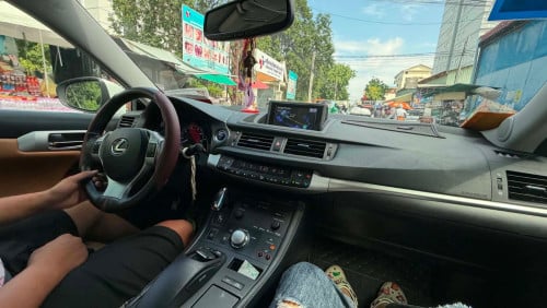 Lexus CT200h Full 2013 តំលៃចុះទៀត បងៗ
