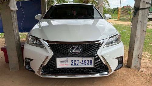 Lexus CT200h Full 2013 តំលៃចុះទៀត បងៗ