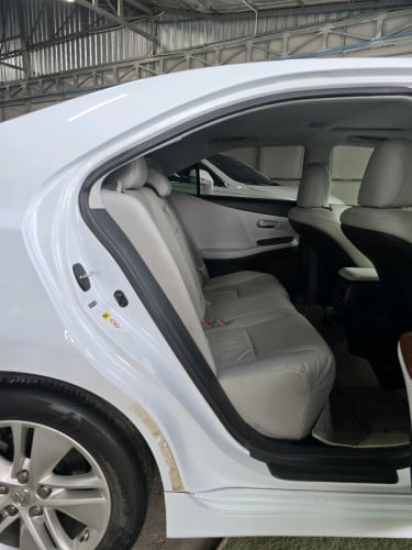 Lexus HS250h