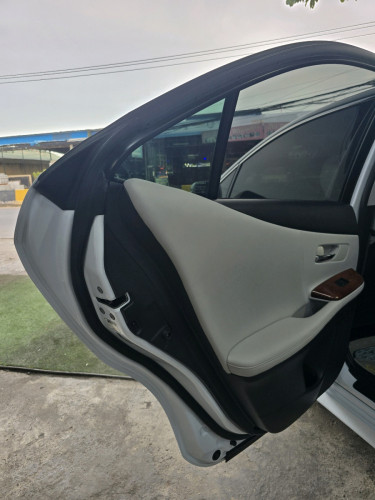 Lexus HS250h