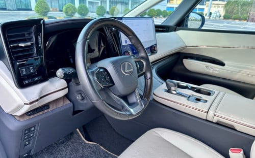 Lexus LM350h 2024 Full Option Spec Europe 7កៅអី ឡាននៅថ្មីដូចខ្លាញ់គោ 99%