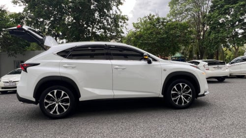 Lexus NX 200t F Sport 6ប៊ូតុង ប៉ុង2 គុជ3 តម្លៃពិសេស