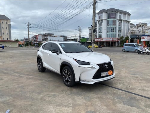 LEXUS NX200T