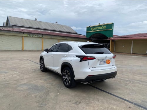 LEXUS NX200T