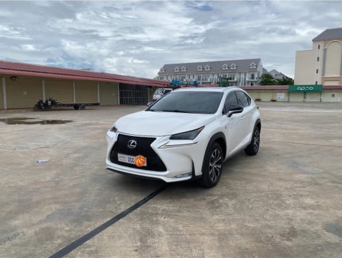 LEXUS NX200T