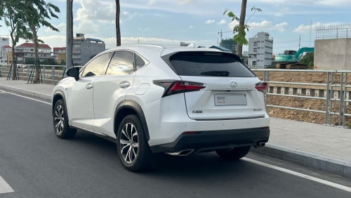 LEXUS NX200T F-Sport 2015