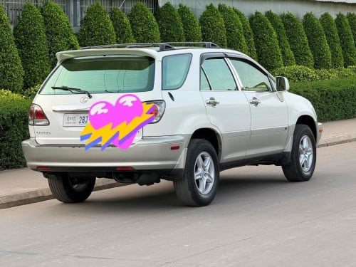 Lexus Rx 300 years 2002 pong1