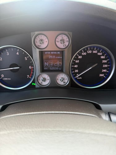LX570 2010 ម្ចាស់​ដេីម​ 5 មុឺនគីឡូសុីន