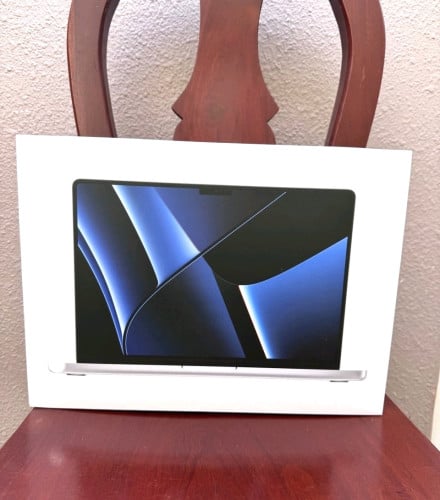 Macbook Apple M2 Pro ខ្ញុំម្ចាស់ផ្ទាល់ទិញពីប្រទេសកូរ៉េសំណុំហ្ស៊ីនទាំងអស់