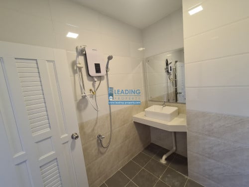 N1021 | Bright and Clean Studio Apartment with Lift For Rent in Chroy Changva