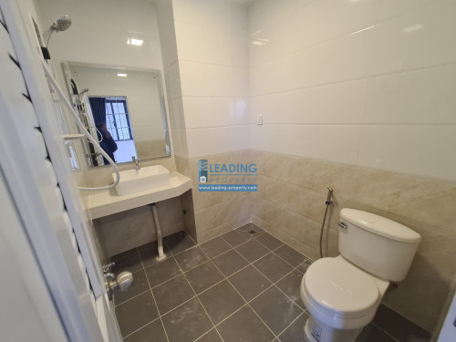 N1021 | Bright and Clean Studio Apartment with Lift For Rent in Chroy Changva