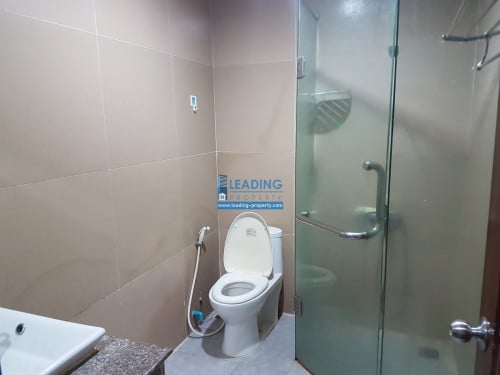 N285 | Bright and Clean 2 Bedrooms Flat Apartment For Rent in BKK2