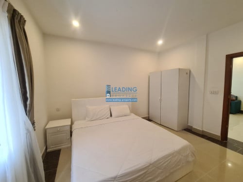 N861 | Western Clean 2 Bedrooms Apartment For Rent in Boeng Trabek Area