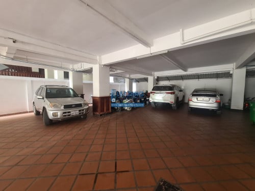 N961 | 1 Bedroom Unit With Gym For Rent Near Russian Market