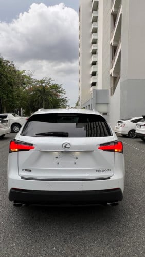 NX 200T F Sport 2016 6ប៊ូតុង ប៉ូង2 គុជ3 តម្លៃពិសេស