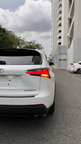 NX 200T F Sport 2016 6ប៊ូតុង ប៉ូង2 គុជ3 តម្លៃពិសេស