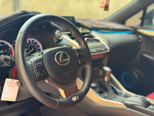 NX 200T F-Sports