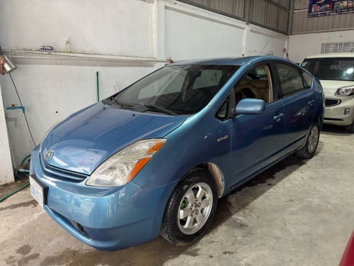 Prius 2007 full ក្នុងលឿង