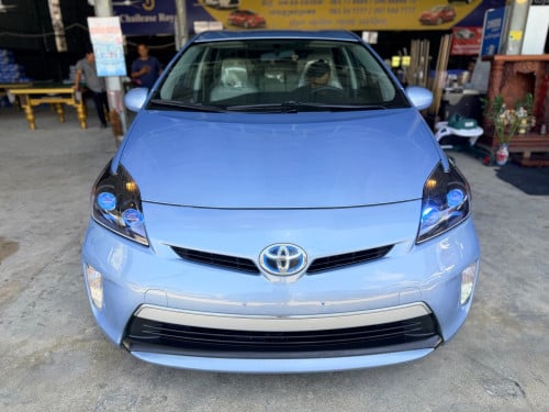 Prius 2012 plug-in ក្រដាស់ពន្ធ