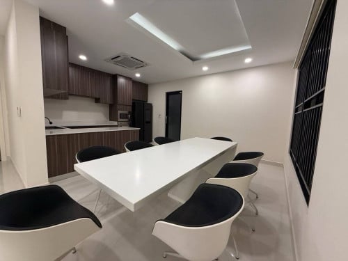 Queen Villa available for Sale