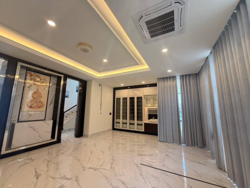 Queen Villa for RENT ๐ก! โข Location: Borey Peng Huoth Meragarden50m AEon3 Mall