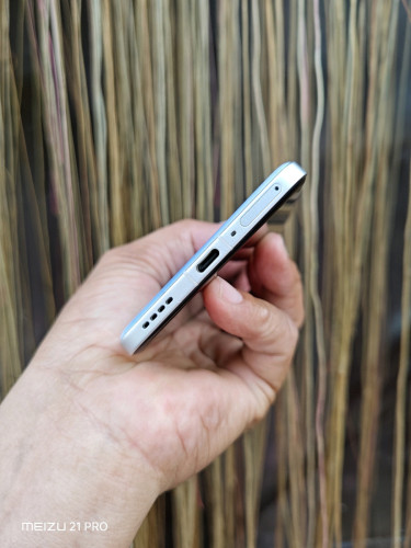 Realme GT7 Pro 12g/256g_CH(វៃដូរបាន)👉$255