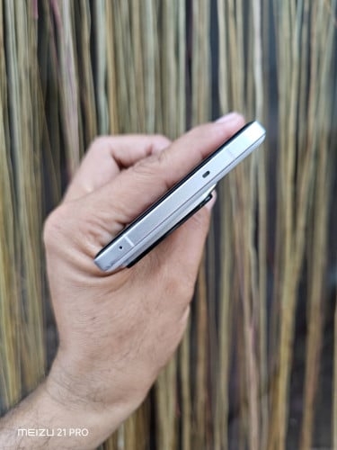 Realme GT7 Pro 12g/256g_CH(វៃដូរបាន)👉$255