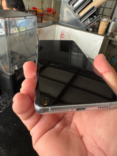 Samsung Galaxy S21 Ultra ស៊ីម២