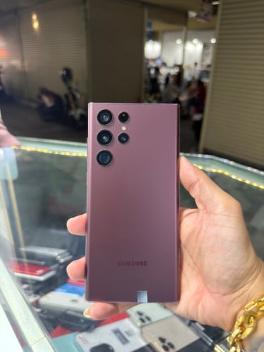 Samsung S22 Ultra Purple ក្រុមហ៊ុន សុីម២ , Ram12GB HD256GB Phone Condition 95% , ម៉ាស៊ីនសានុំ