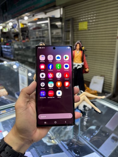 Samsung S22Utra 512G Ram12G Sim2 Global អេក្រង់Oled បែកថាច់ស្ទើរតួរ