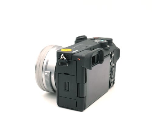 SONY A6700 KIT 16-50mm F/3.5-5.6 OSS