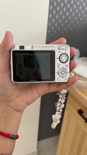 Sony Cybershot W12