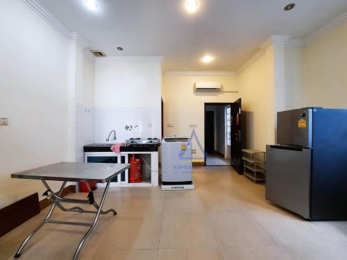 Spacious 1-bed apartment for rent in BKK3